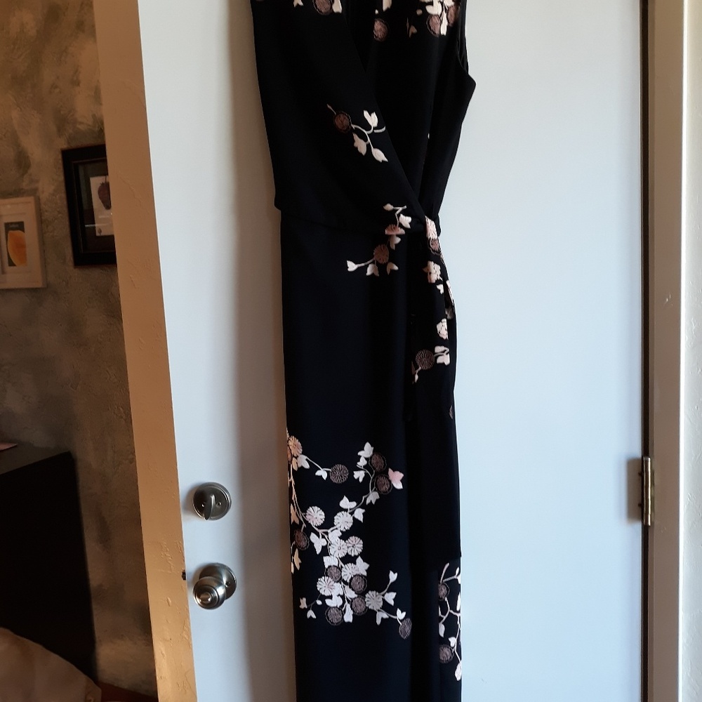 Dress-Asian style: ivory, pale rose, black - sexy!